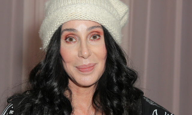 Cher med bønn til Clinton: - Disse gamle menneskene må dø så ungdommen kan involvere seg